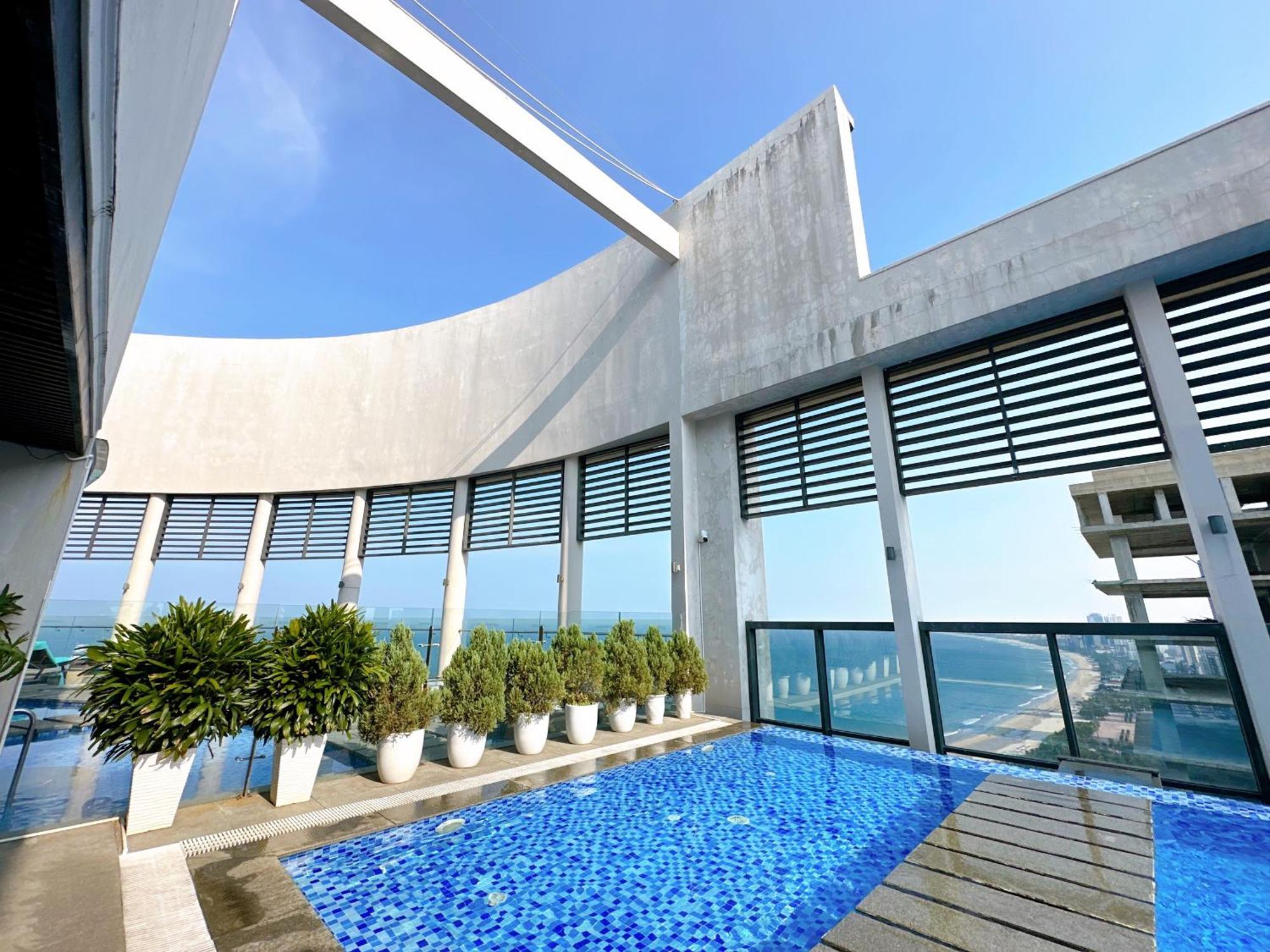 Luxury Apt Opposite Mykhe Beach 다낭 외부 사진