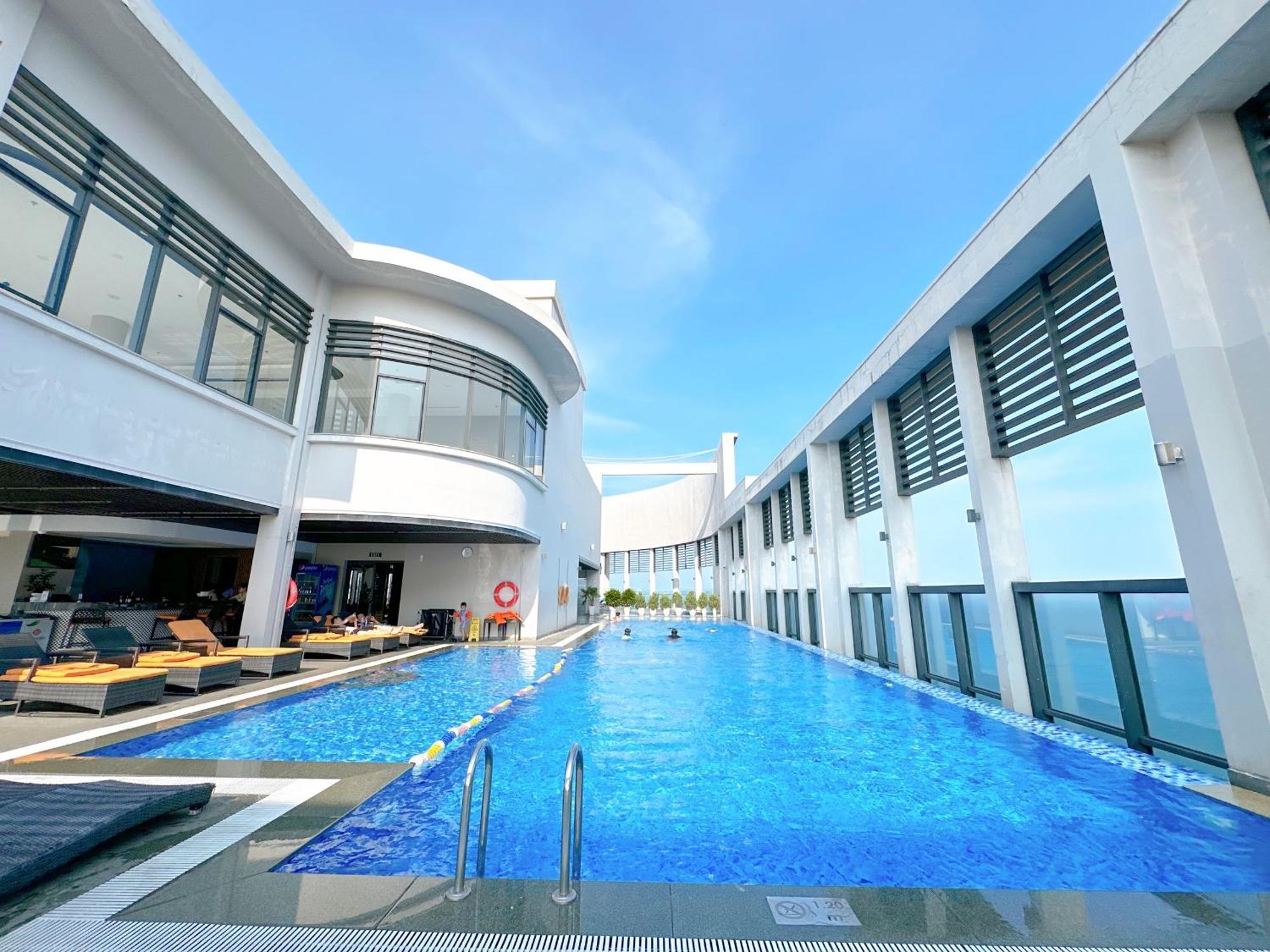 Luxury Apt Opposite Mykhe Beach 다낭 외부 사진