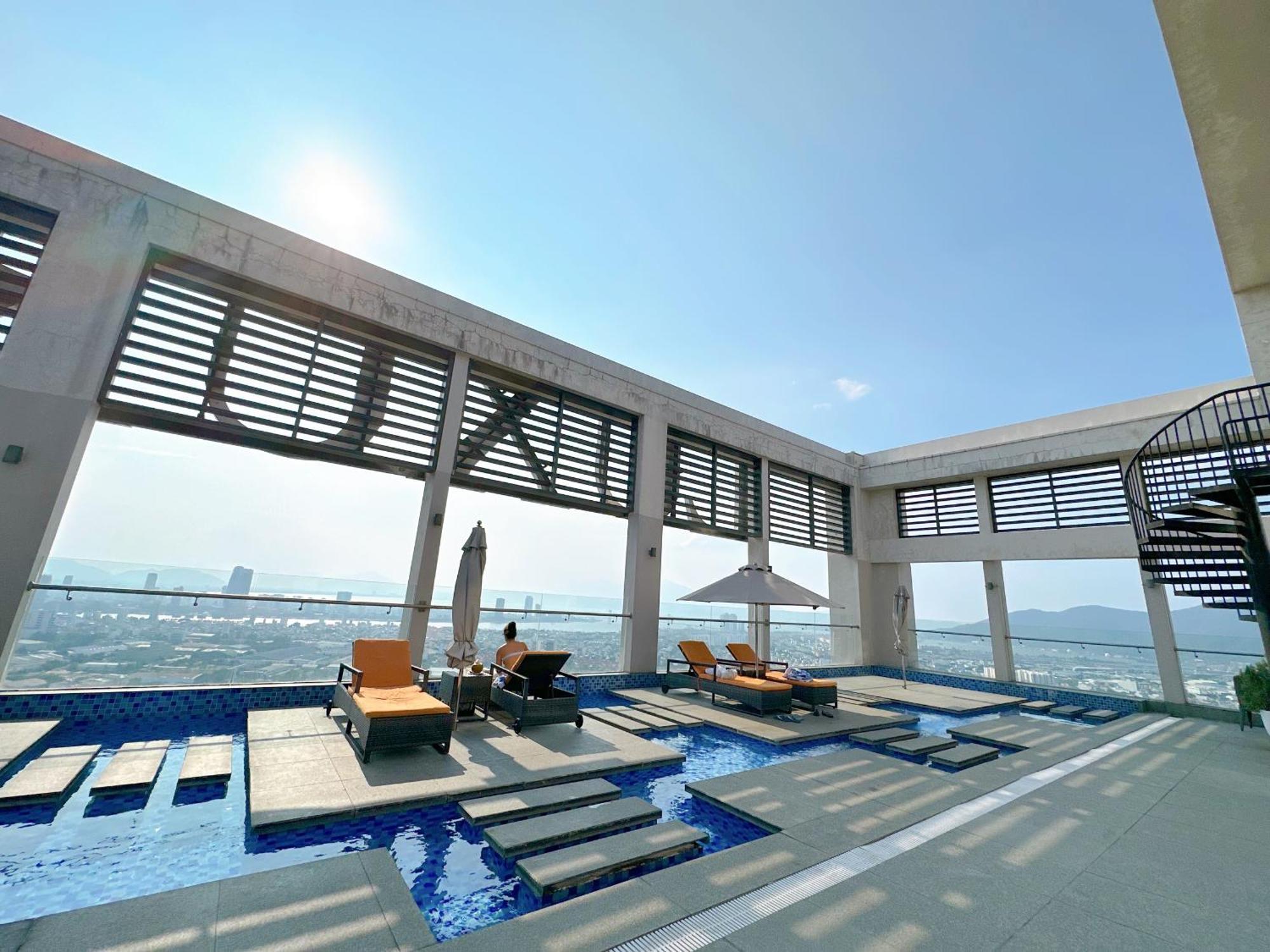 Luxury Apt Opposite Mykhe Beach 다낭 외부 사진