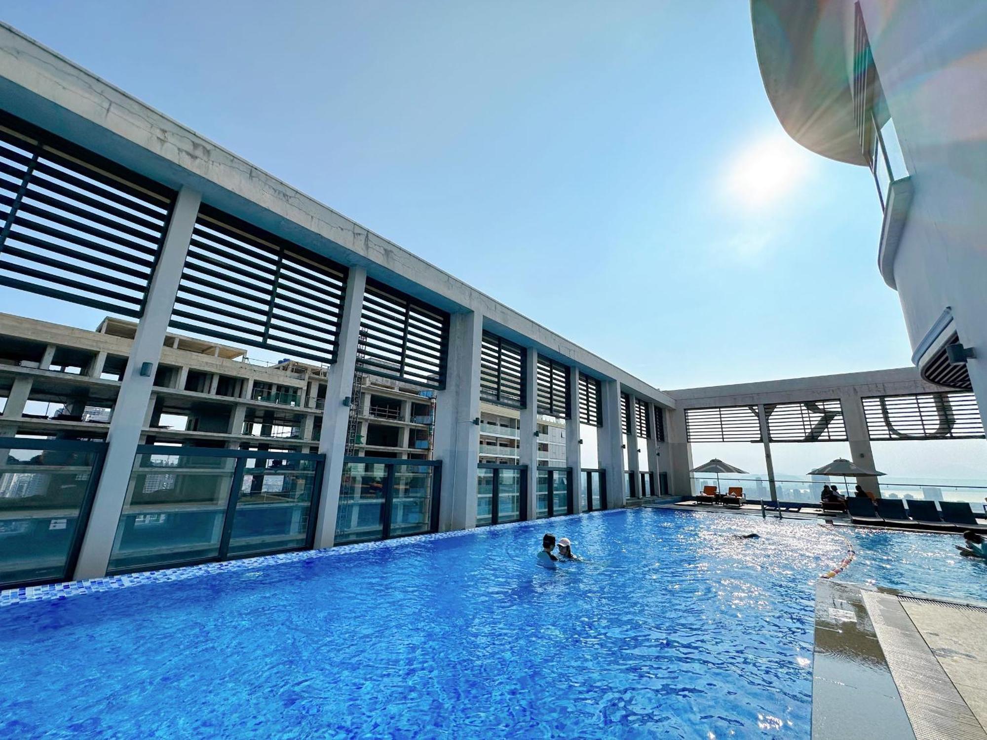 Luxury Apt Opposite Mykhe Beach 다낭 외부 사진