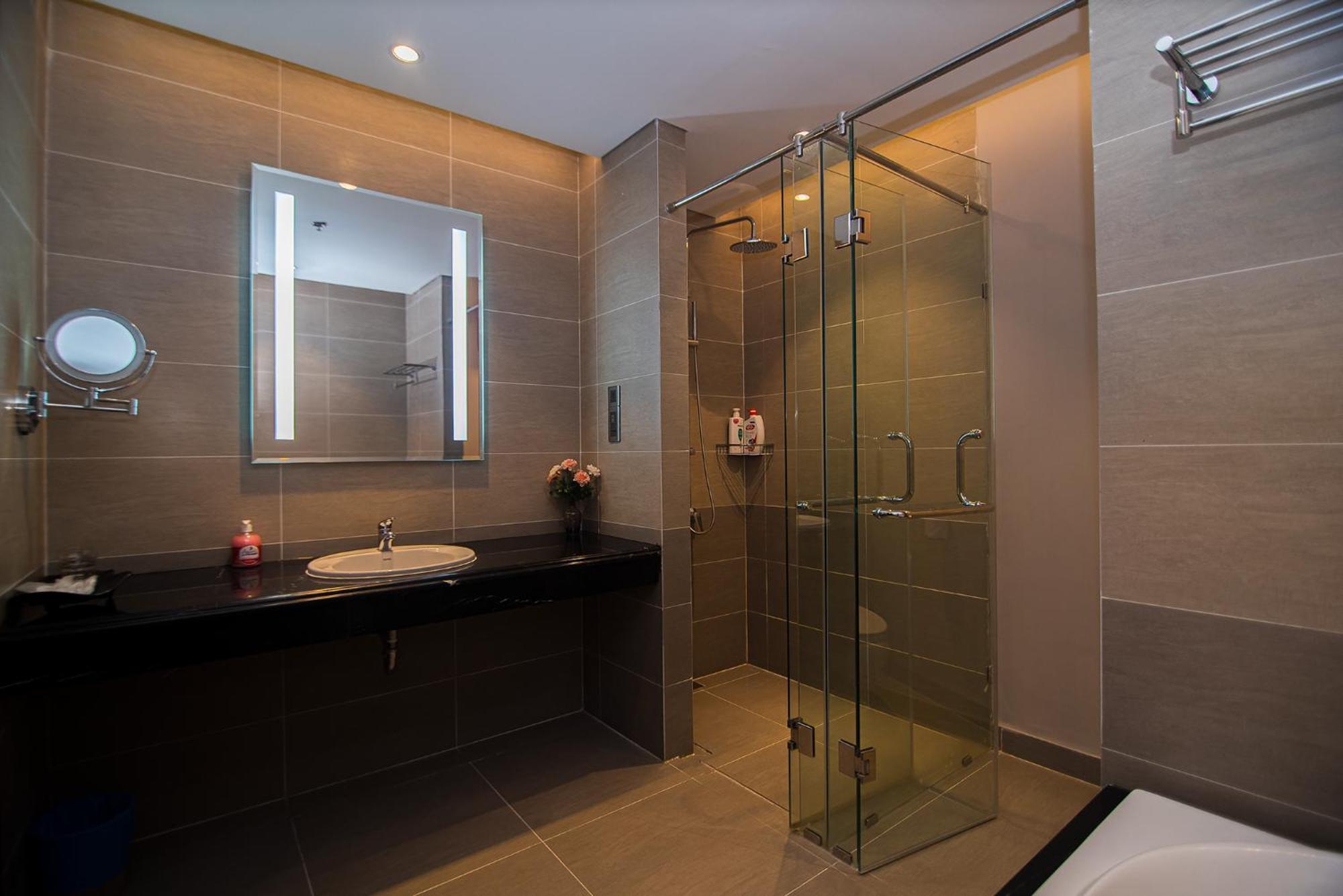 Luxury Apt Opposite Mykhe Beach 다낭 외부 사진